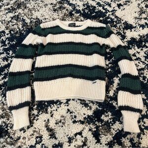 Abercrombie & Fitch Striped Green and Cream Sweater - Size Small